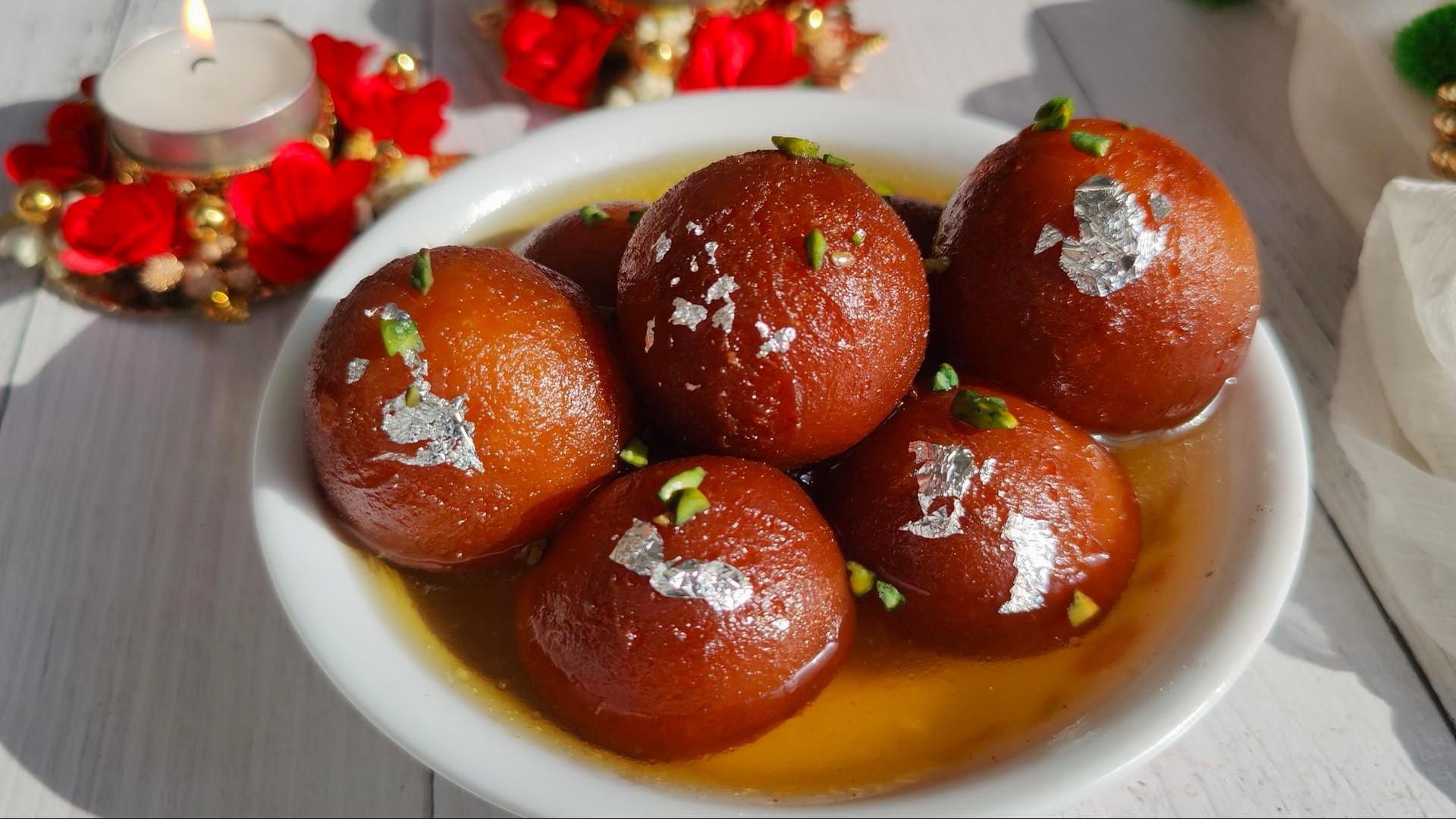 Gulab Jamun / Carrot Halwa / Ras Malai